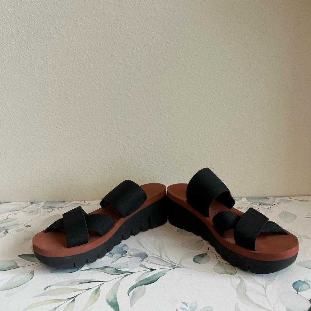Fly London Yabo Platform Wedge